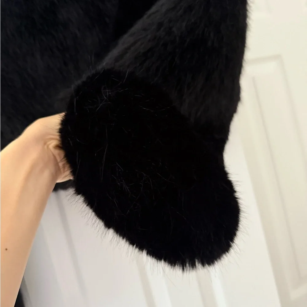 ALO Yoga Opulent Faux Fur Cropped Jacket Black